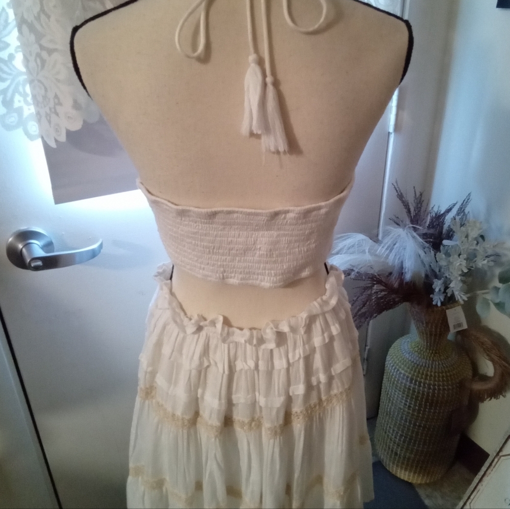 NWTS North Style White Cut Out Halter Dress w/Flowy Ruffled Drop Waist - Picture 2 of 8
